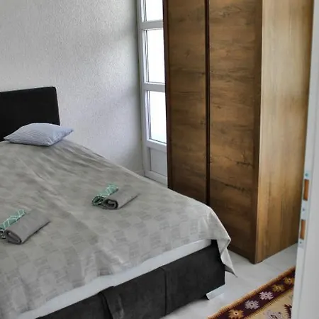 Stan Na Dan 1, 아파트